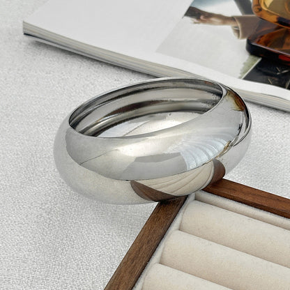 Fashionable Metal Arc Bangle Minimalist Geometric Jewelry for Women