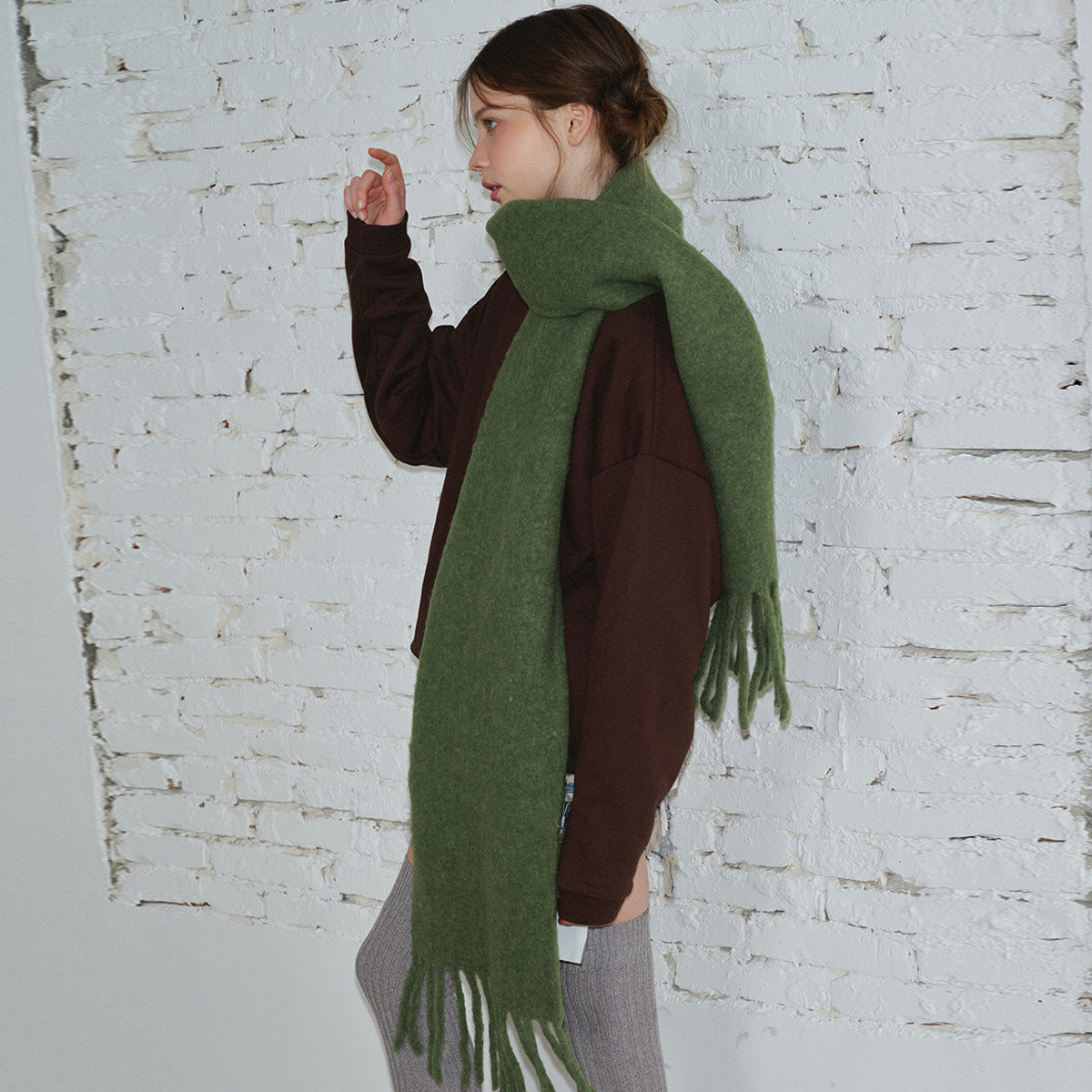 Vintage-Inspired Green Wool Scarf Cozy Soft Chunky Knit