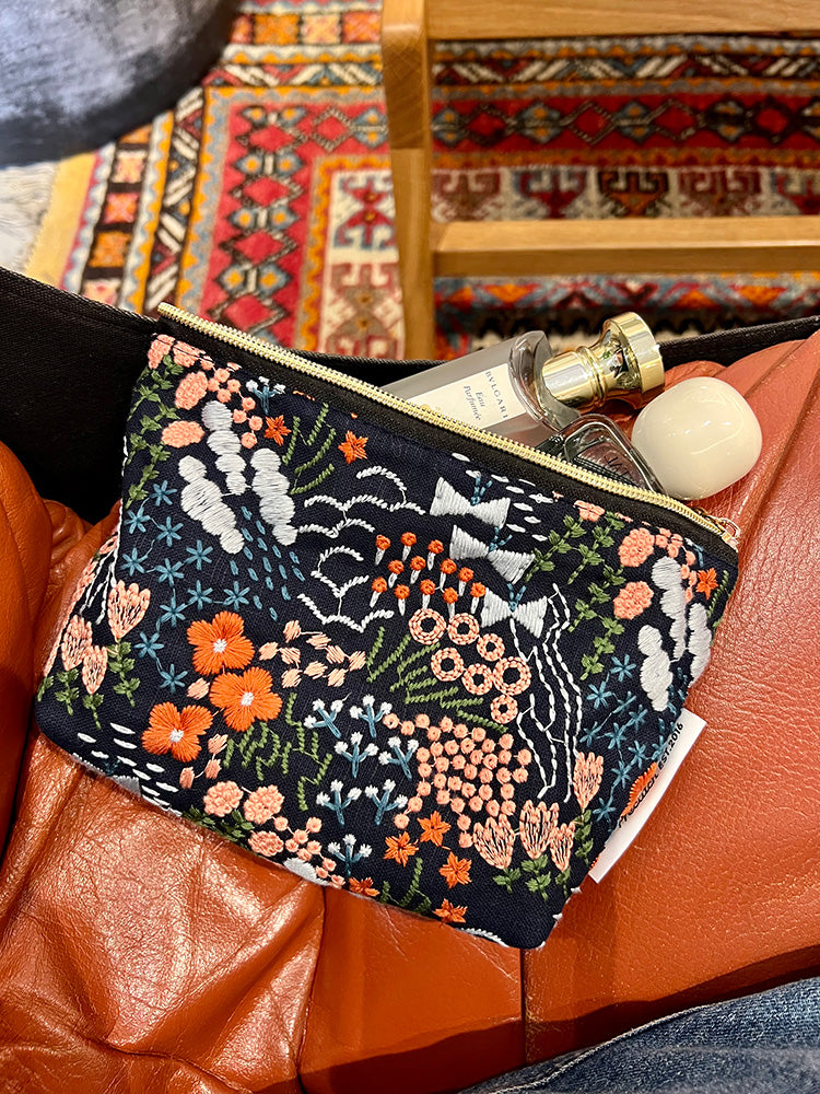 National Style Heavy Industry Embroidery Leisure Vacation Fabric Makeup Bag Girl
