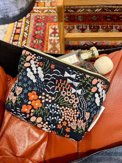 National Style Heavy Industry Embroidery Leisure Vacation Fabric Makeup Bag Girl