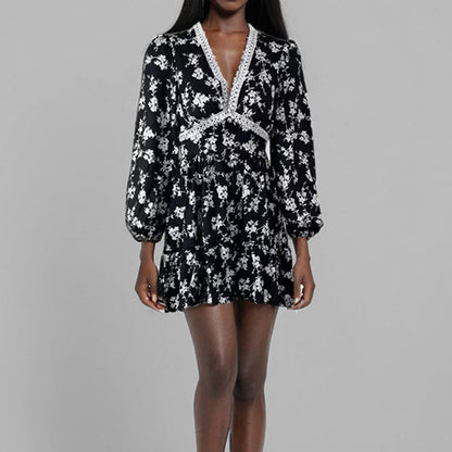Floral Lace Short Dress With V-Neckline and Lantern Sleeves