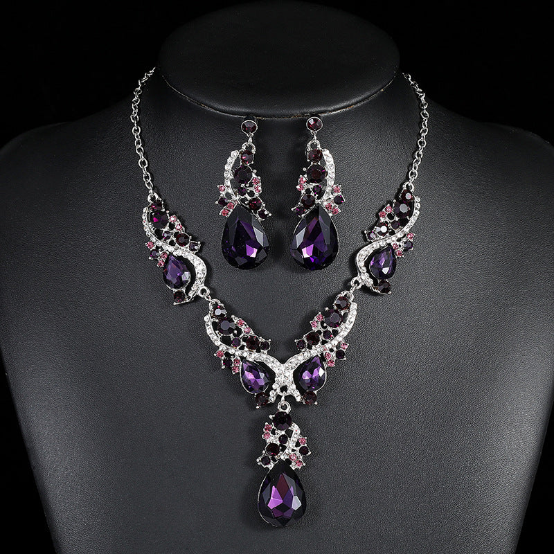 Exaggerated Vintage Necklace and Earring Set