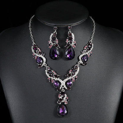 Exaggerated Vintage Necklace and Earring Set