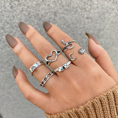 9-Piece Set Of Vintage Crying Face Rings, Playing Card Rings, Hollowed Out Love Rings, Daisy Rings, Alloy Chain Rings