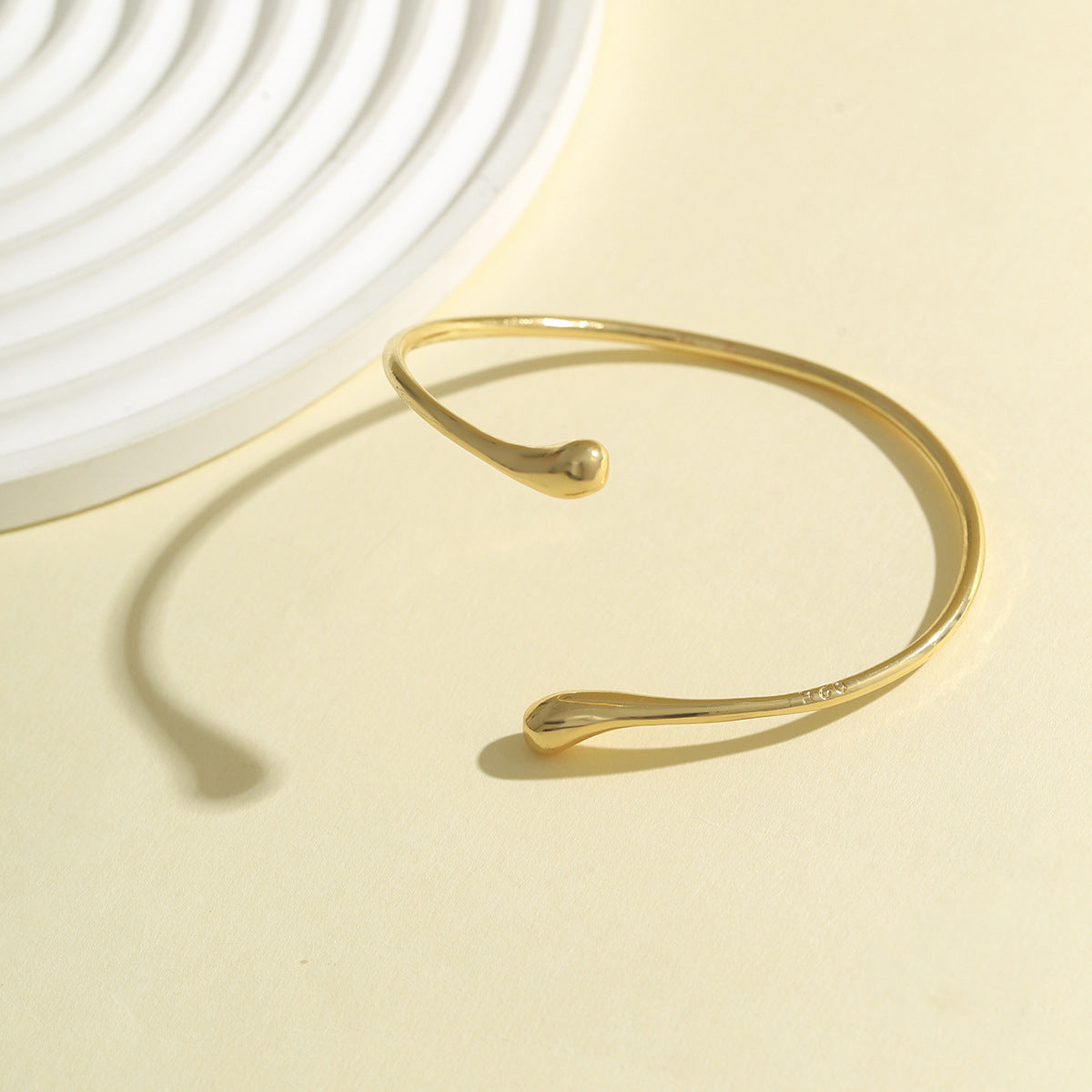 Simple Adjustable Drop Arm Cuff