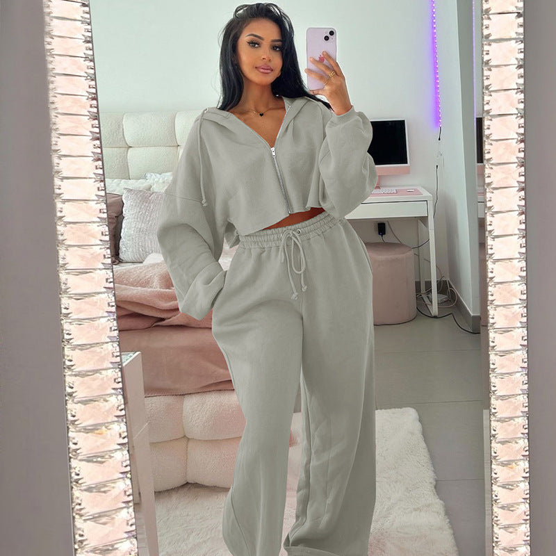 Fashionable Cropped Hoodie & Slim Fit Pants Set