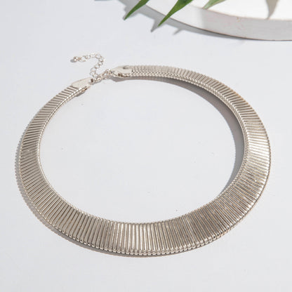 Trendy Geometric Metal Choker Necklace