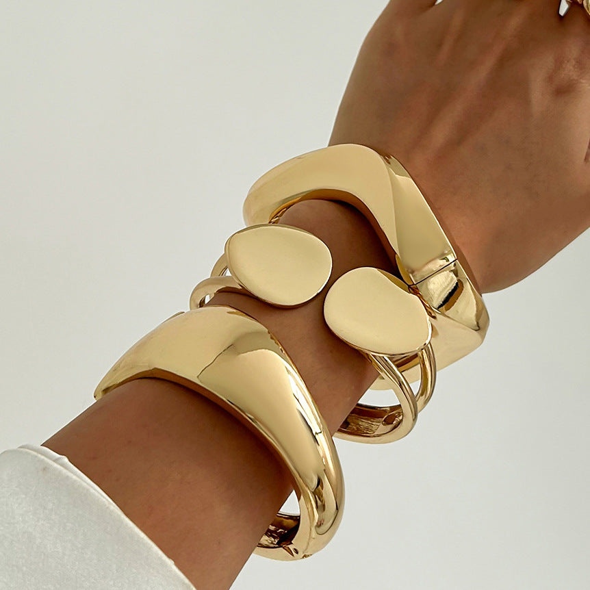 Stylish Wave Pattern Alloy Bracelet Set