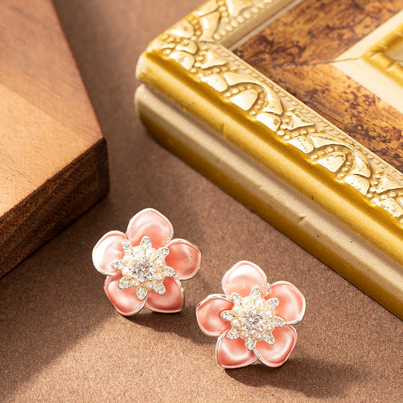 Chic Floral Pearl Stud Earrings - Elegant Copper & Enamel Design
