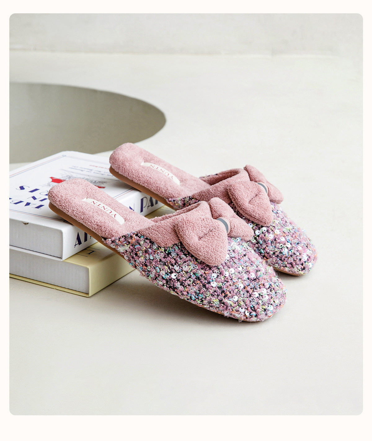Elegant Sequins Plush Bow Knot Slippers