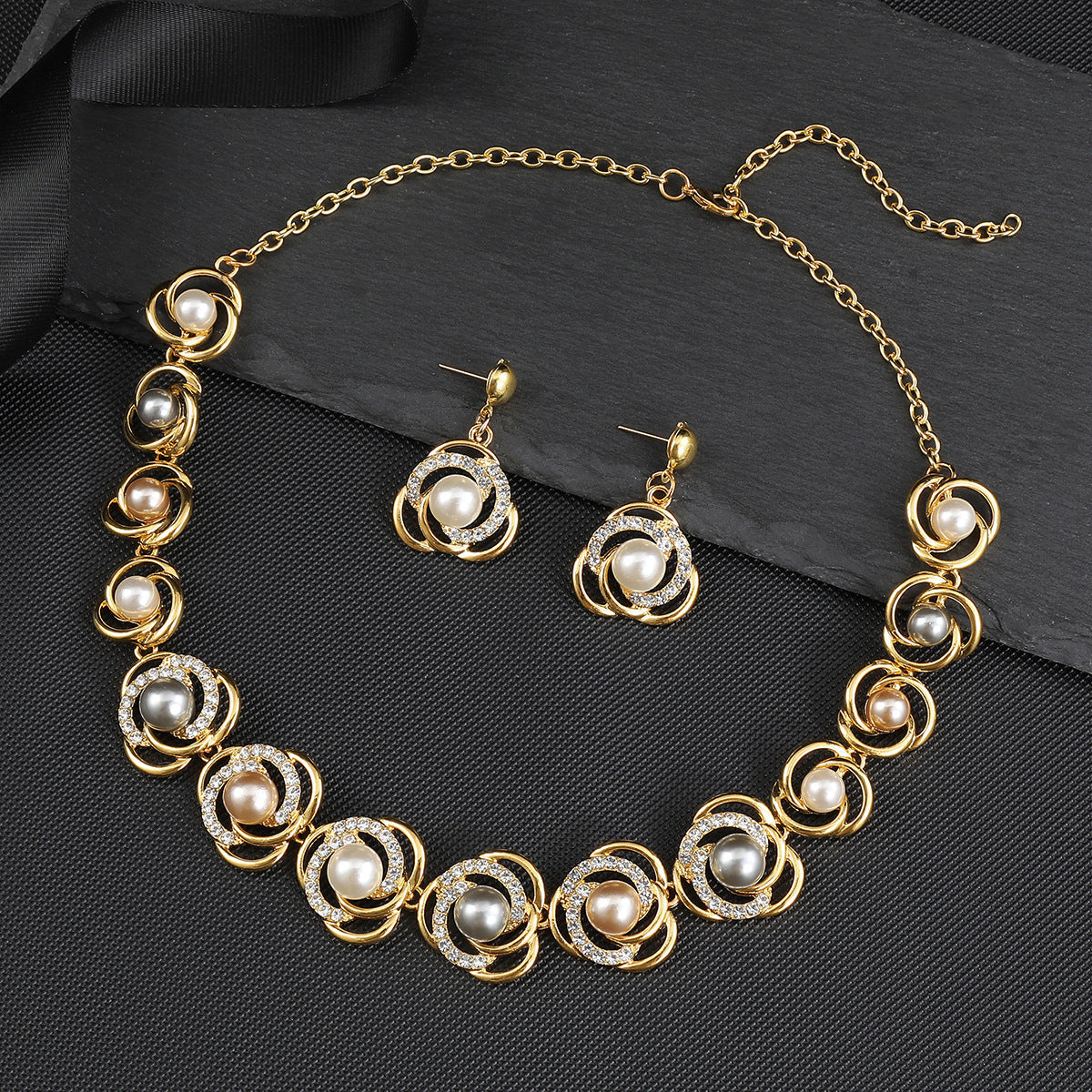 Fashion Pearl Necklace Set for Brides Elegant Accessories