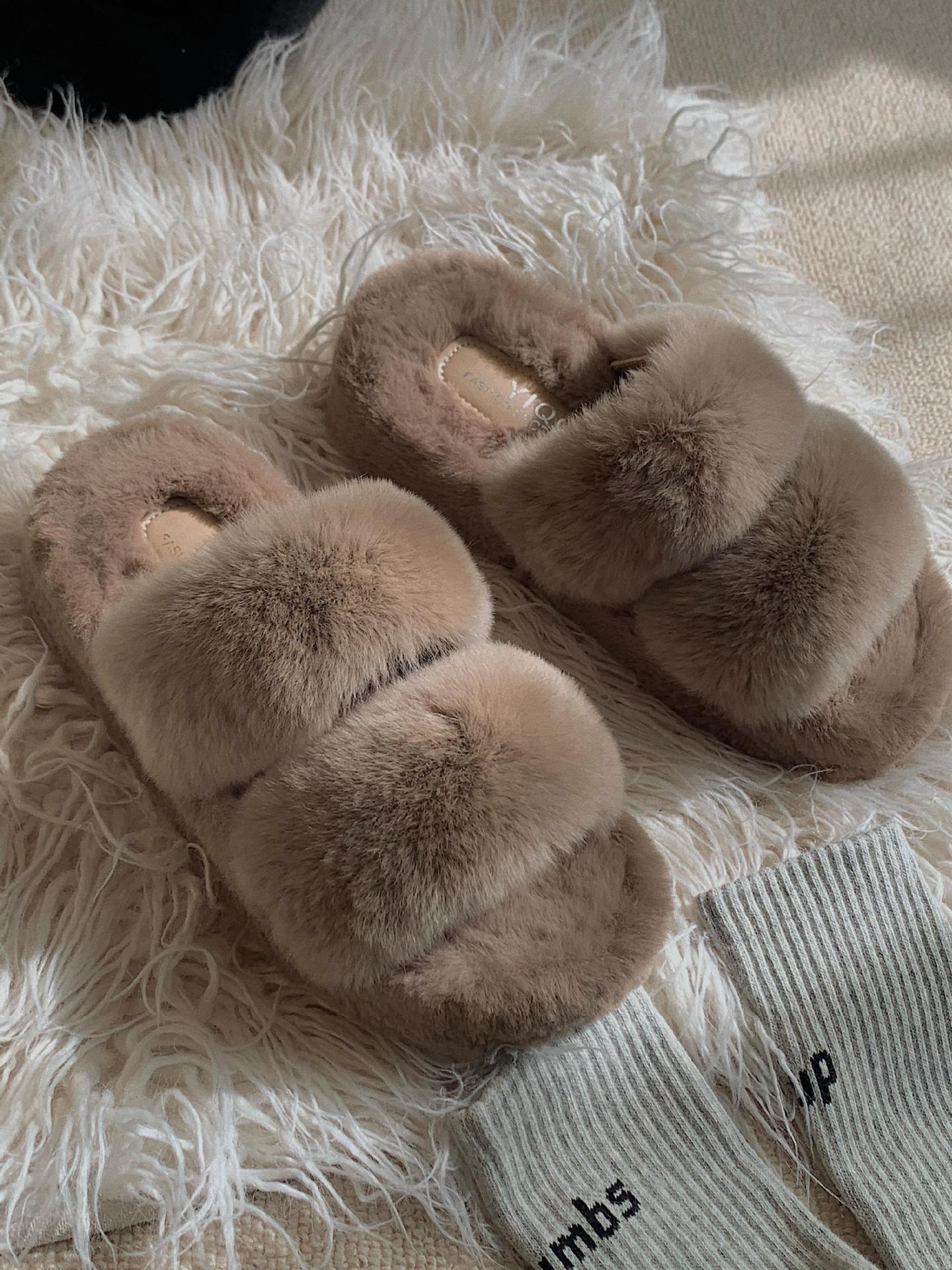 Plush Solid Color Fur Chunky Slippers