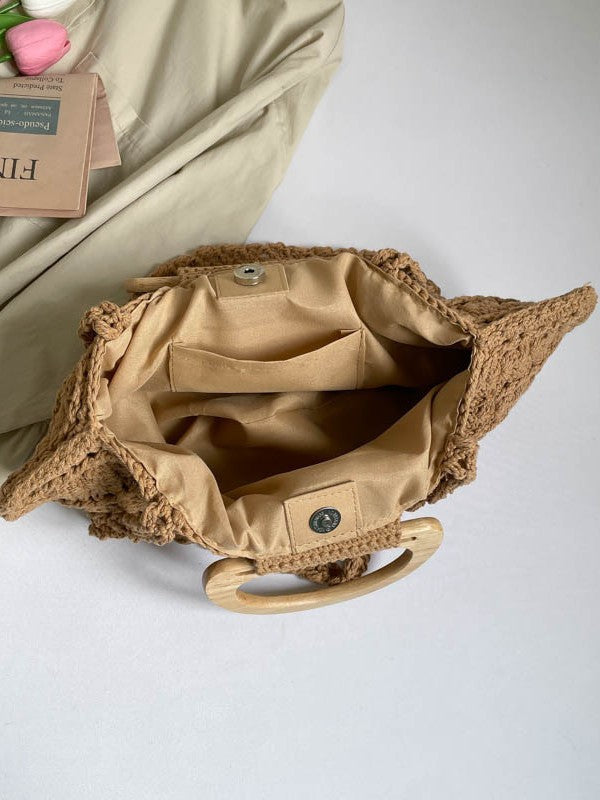 Trendy Handwoven Shell Bag with Crochet Detailing