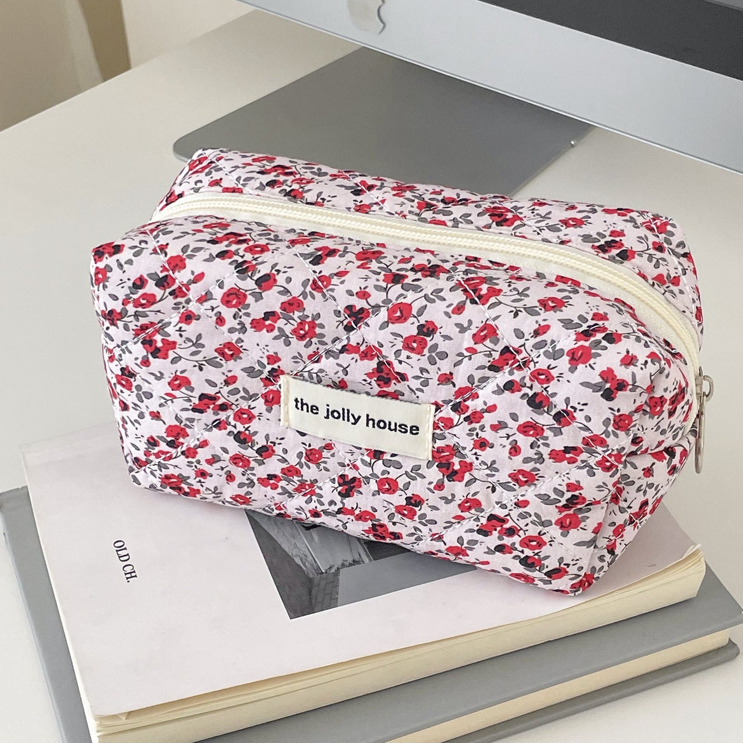 Classic Floral Cosmetic Bag Stylish Portable Travel Organizer