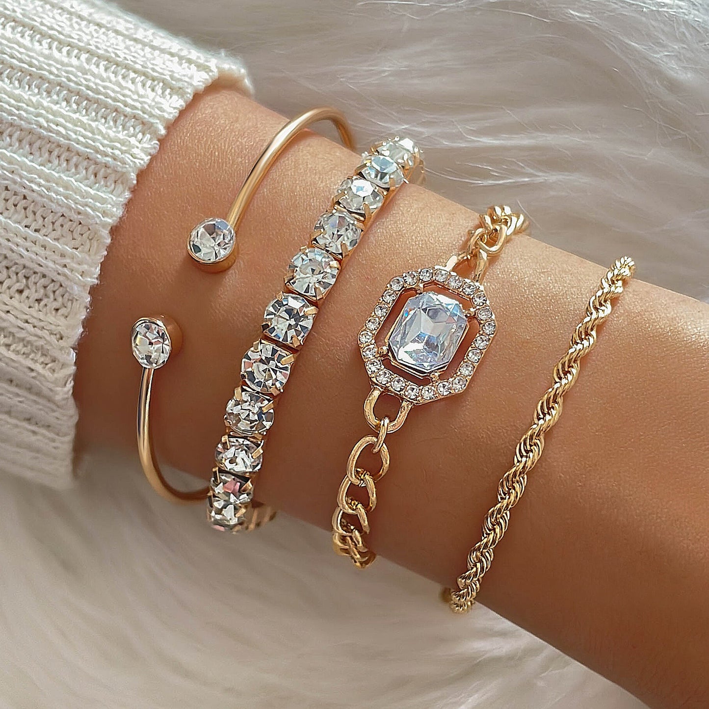 Vintage Geometric Twist Alloy Bracelet For Women