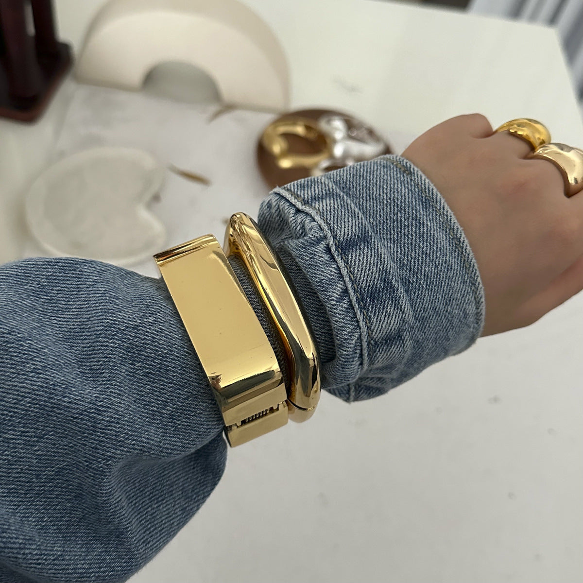 Vintage Square Metal Bracelet For Women Stylish Spring Bangle