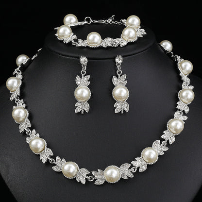 Trendy Retro Pearl Necklace Set for Women