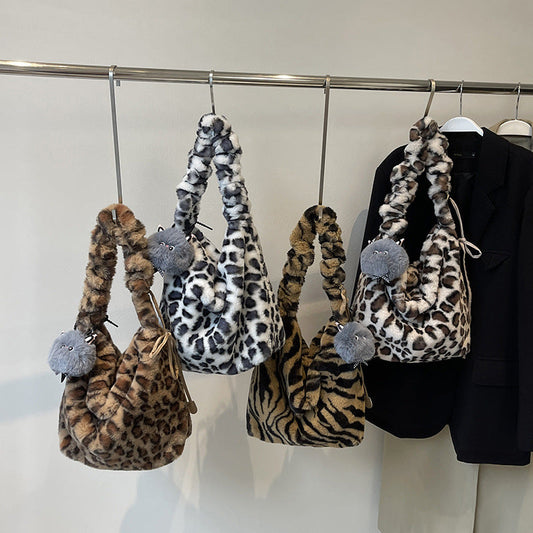 Trendy Leopard Print Plush Shoulder Bag