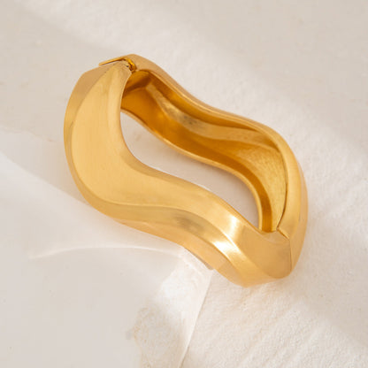 Fashionable Irregular Pleated Bracelet Set Zinc Alloy