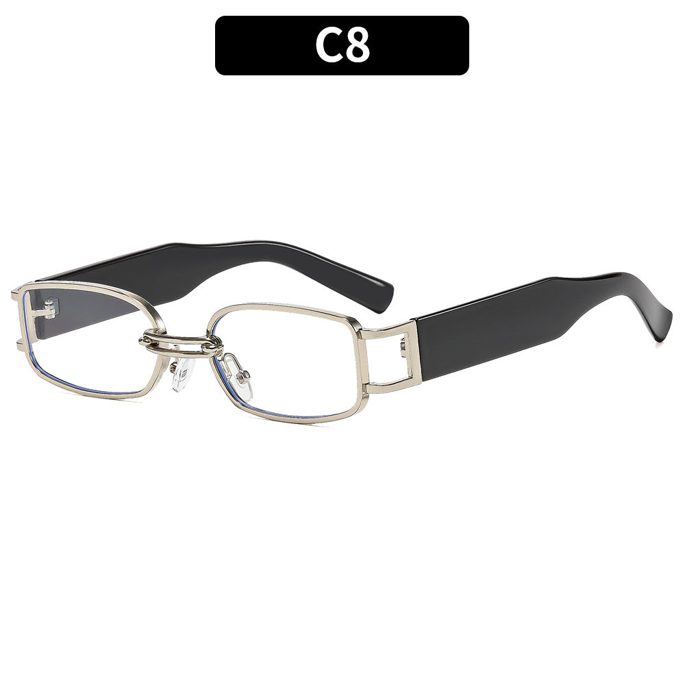 Trendy Oval Frame Sunglasses with Metal Accents