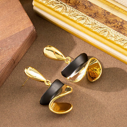 Chic Geometric Twisted Earrings For Women