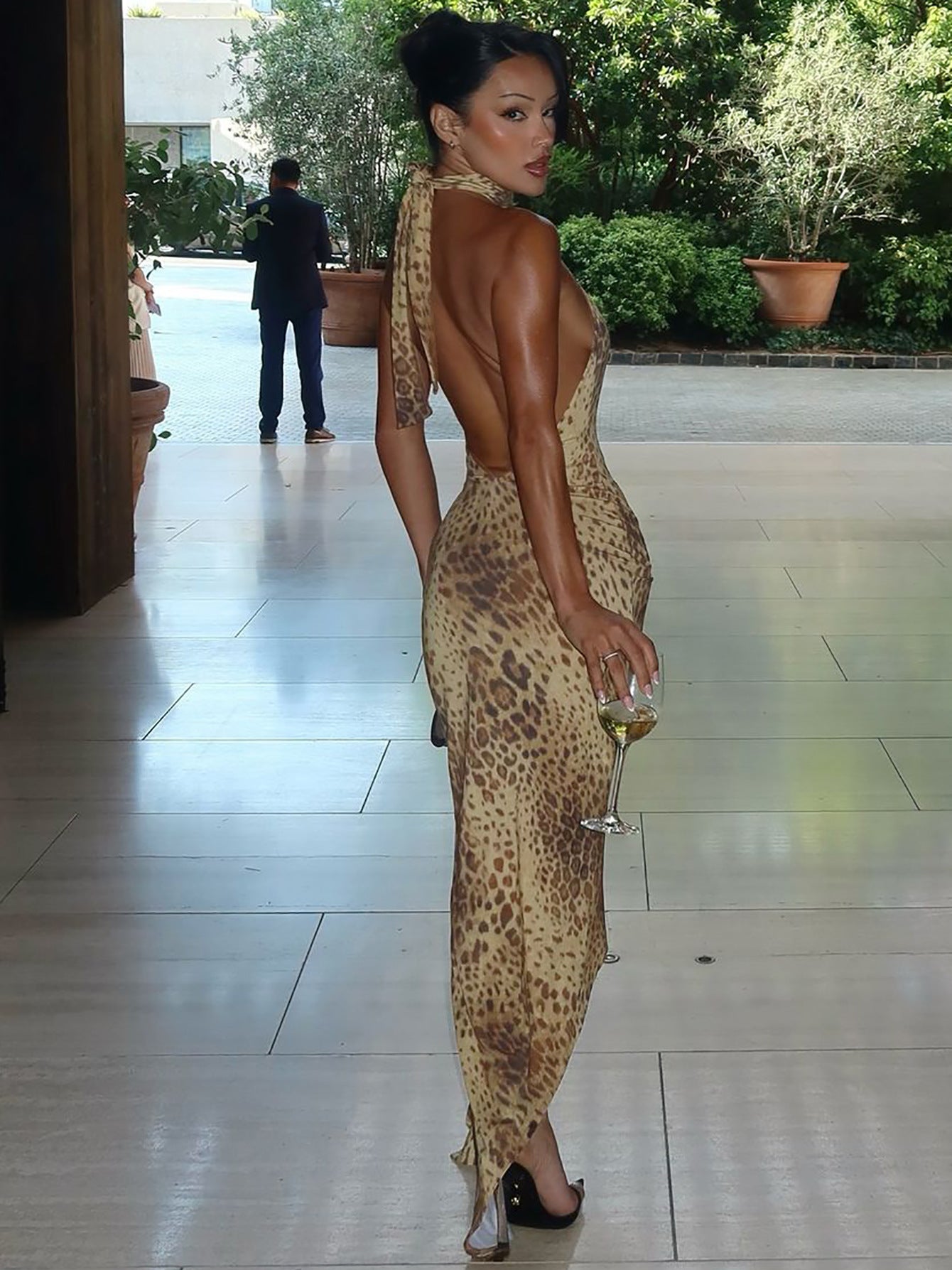 Sensual Leopard Print Backless Bodycon Dress