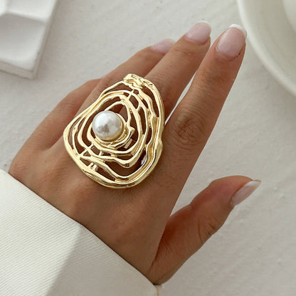 Metallic Wrinkled Pearl-Like Statement Ring For Women