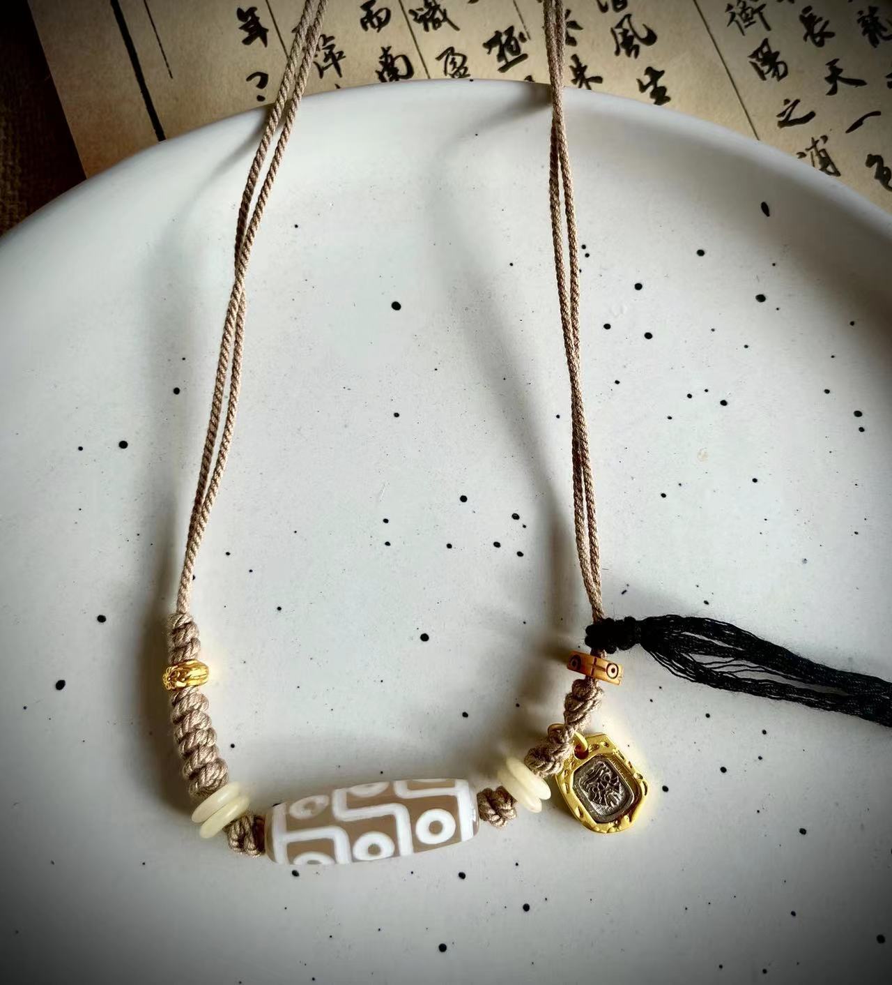 Original Ethnic Tibetan Style Natural Stone Nine-Eyed Dzi Beads Zakiram Vajra Pestle Lucky Necklace Retro Compilation