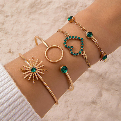 Heart-Shaped Emerald Gemstone Bracelet Set With Rhinestones