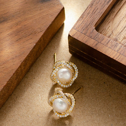 Elegant Natural Freshwater Pearl Stud Earrings For Women