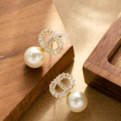 Elegant Cd Letter Pearl Stud Earrings With Rhinestones