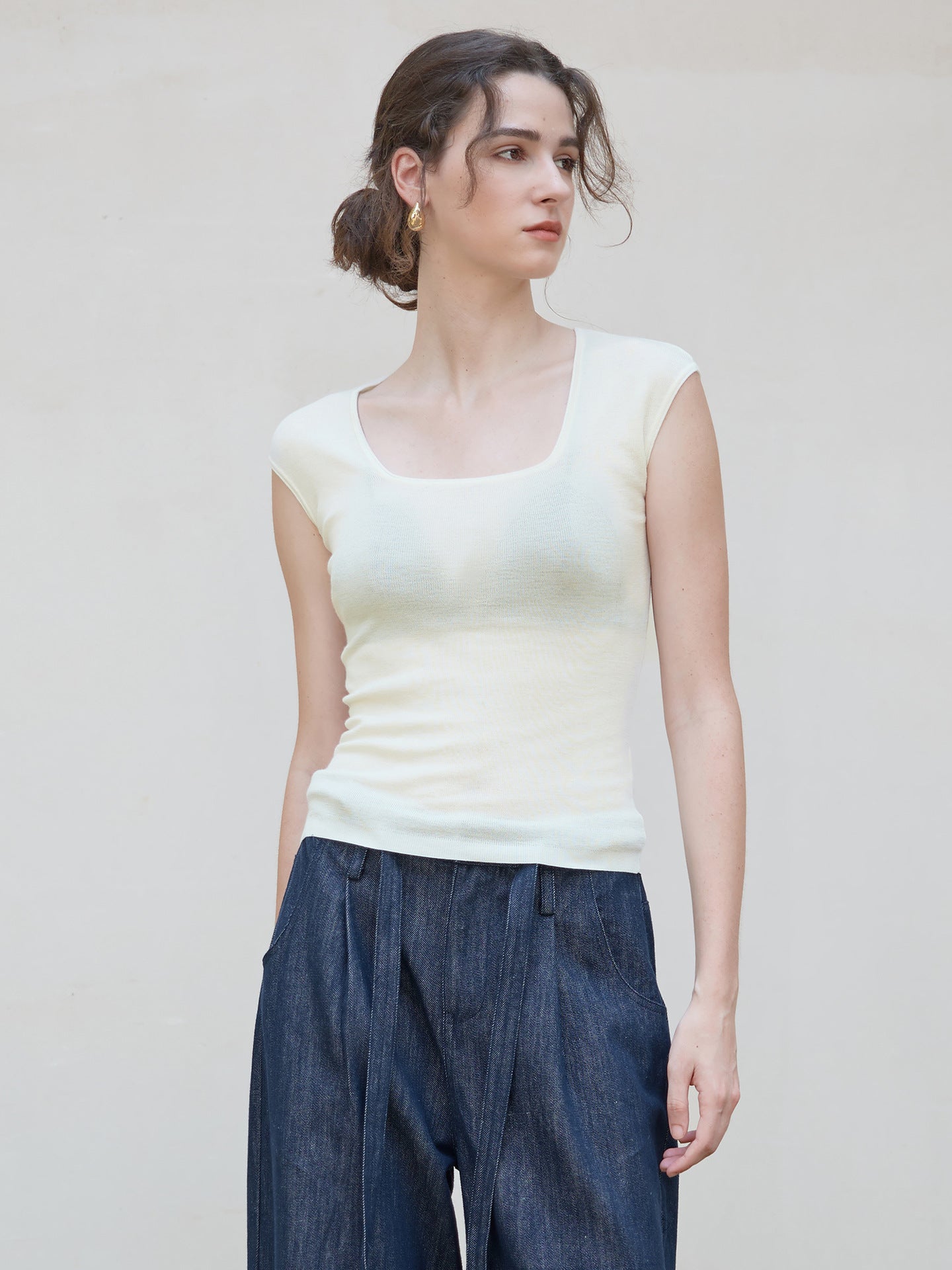 Stylish Square Neck Short Sleeve Knitted T-Shirt