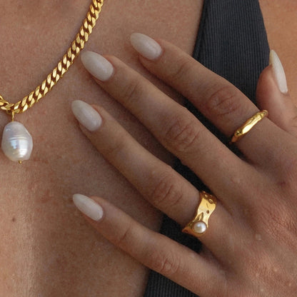 Irrrgular Pearl Vintage Ring