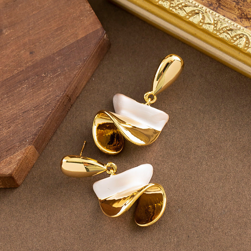 Chic Geometric Twisted Earrings For Women