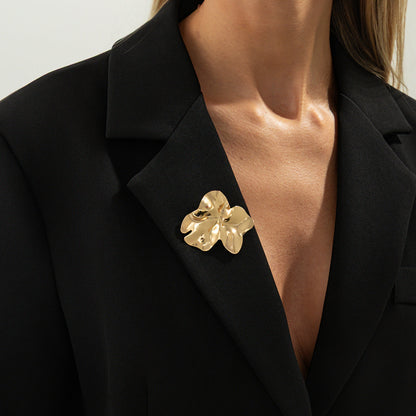 Exaggerated Irregular Metal Pleated Brooch Trendy Fashion Jacket Pin