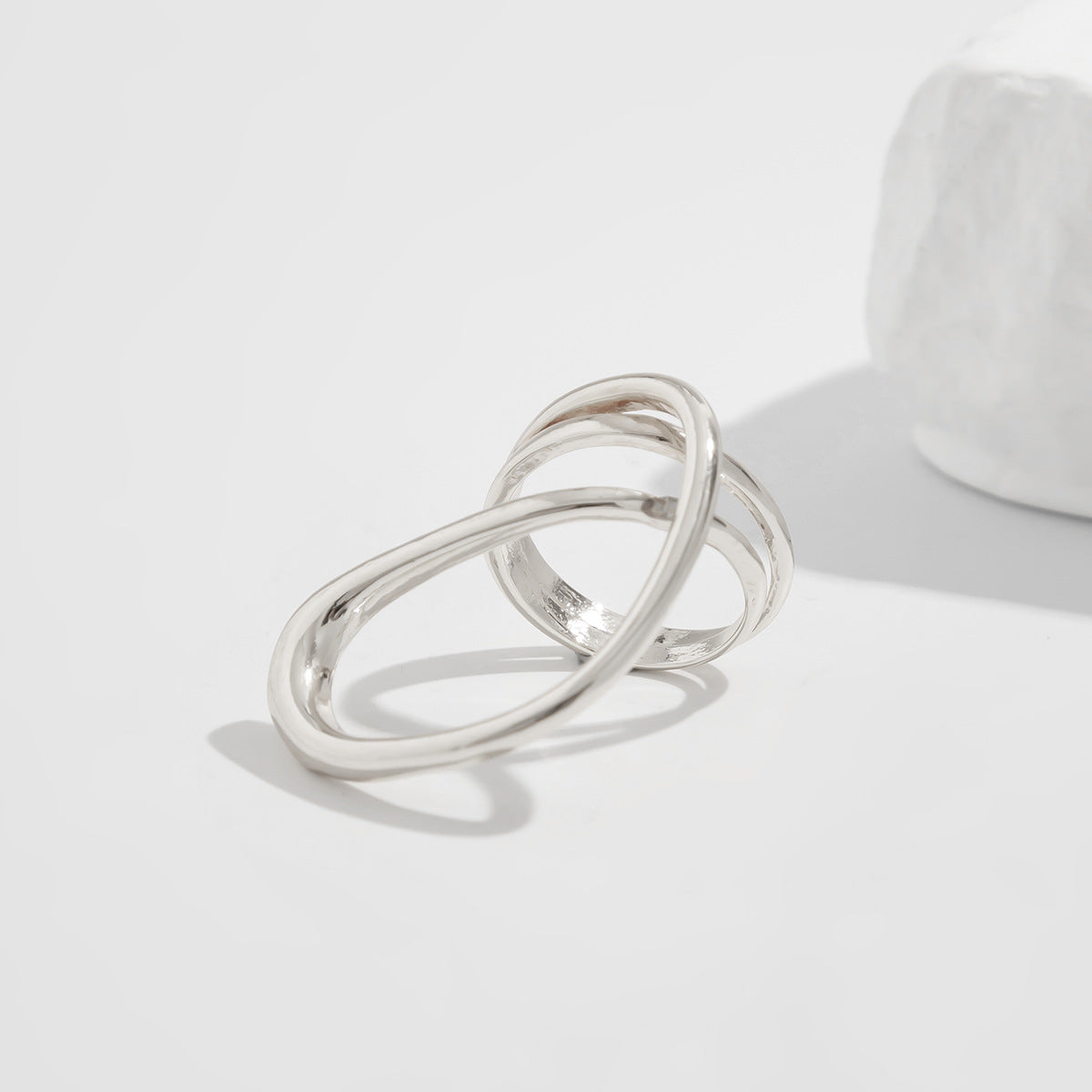 Stylish Geometric Oval Metal Bracelet - Fashionable Wide Cuff