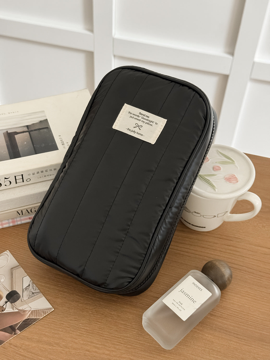 Versatile Vertical Storage Bag Waterproof Large Capacity Travel Organizer