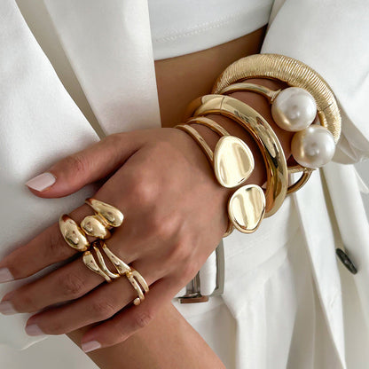 Exaggerated Large Pearl Open Cuff Bracelet Metallic Water Drop Spring Buckle Handband