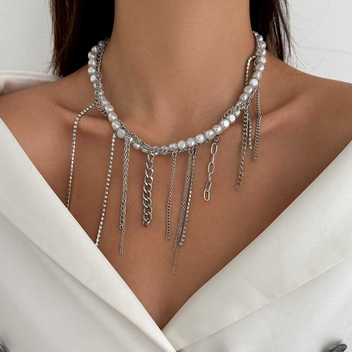 Chic Layered Heart Pendant Necklace With Metal Chain