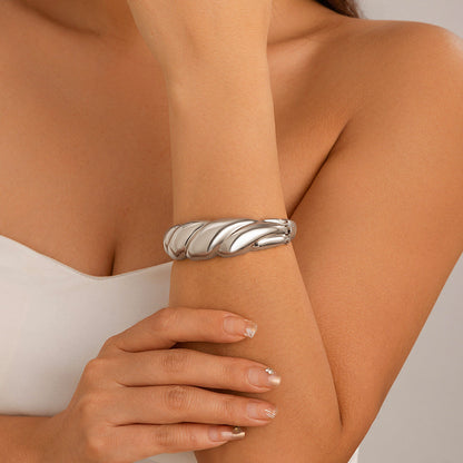 Trendy Geometric Metal Water Drop Bracelet