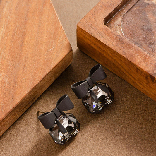 Fashionable Black Crystal Bow Earrings For Women
