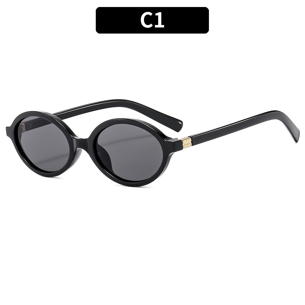 Retro Oval Sunglasses for Styling and Sun Protection