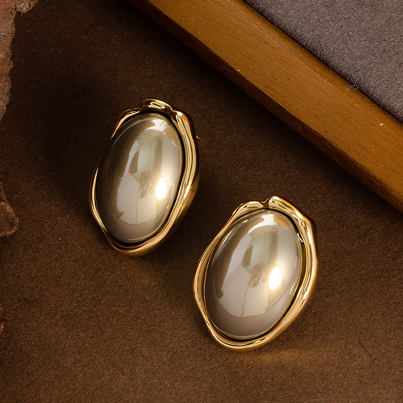 Fashionable Oval Pearl Stud Earrings With 925 Silver Posts