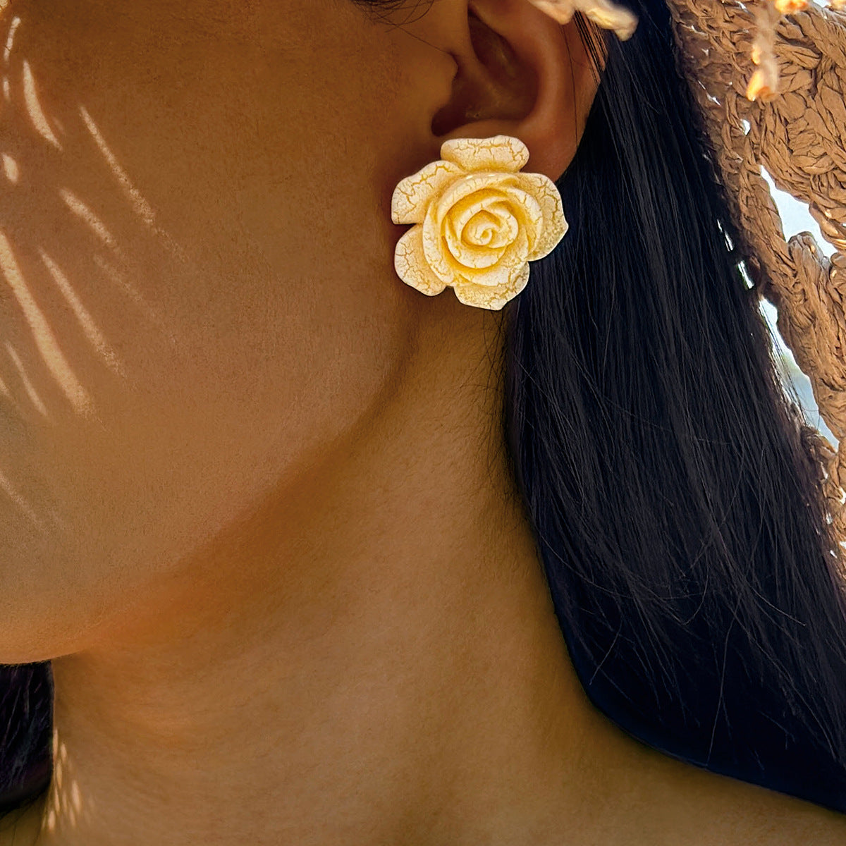 Chic Floral Pearl Earrings Stylish Alloy Flower Studs