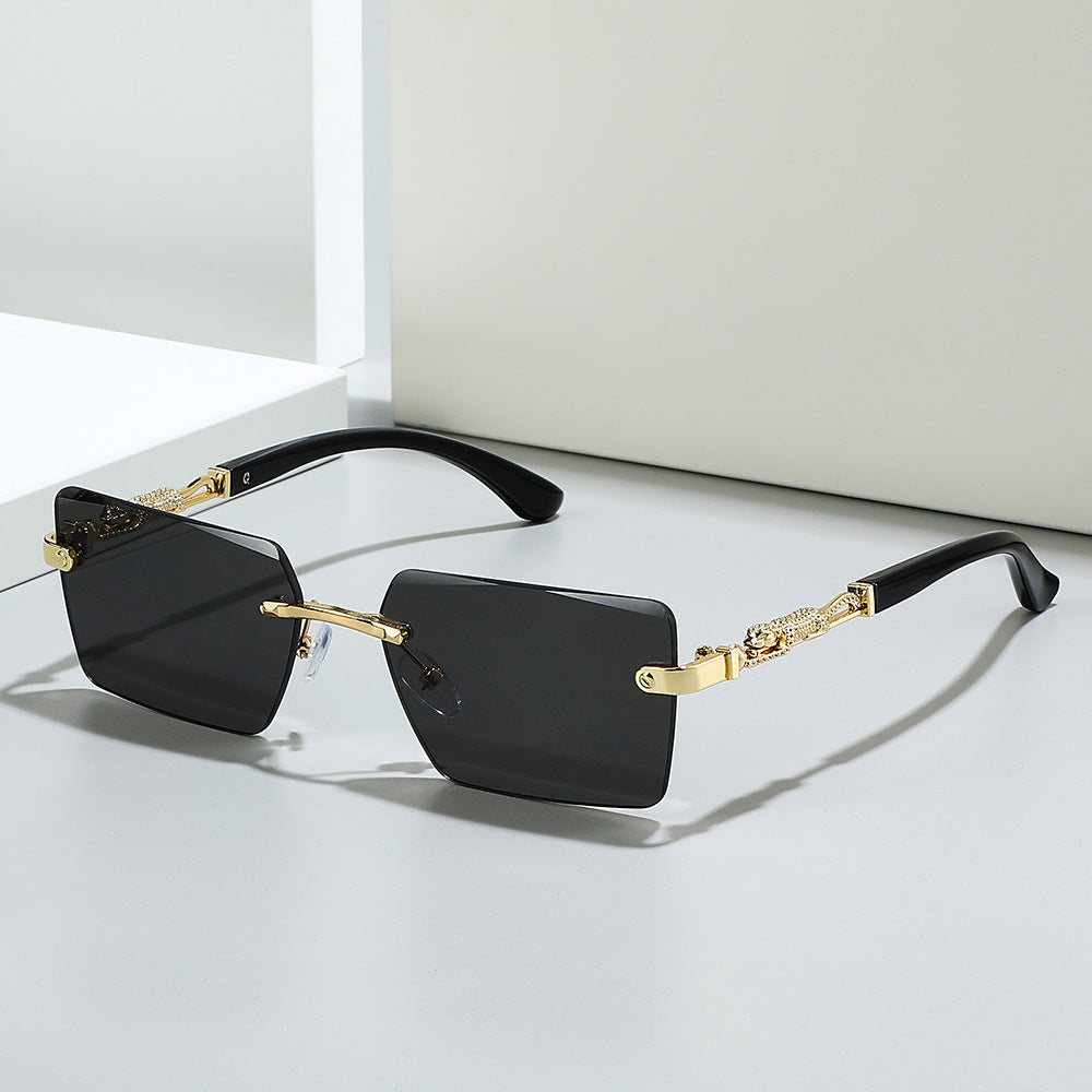 Trendy Square Sunglasses with Leopard Decoration