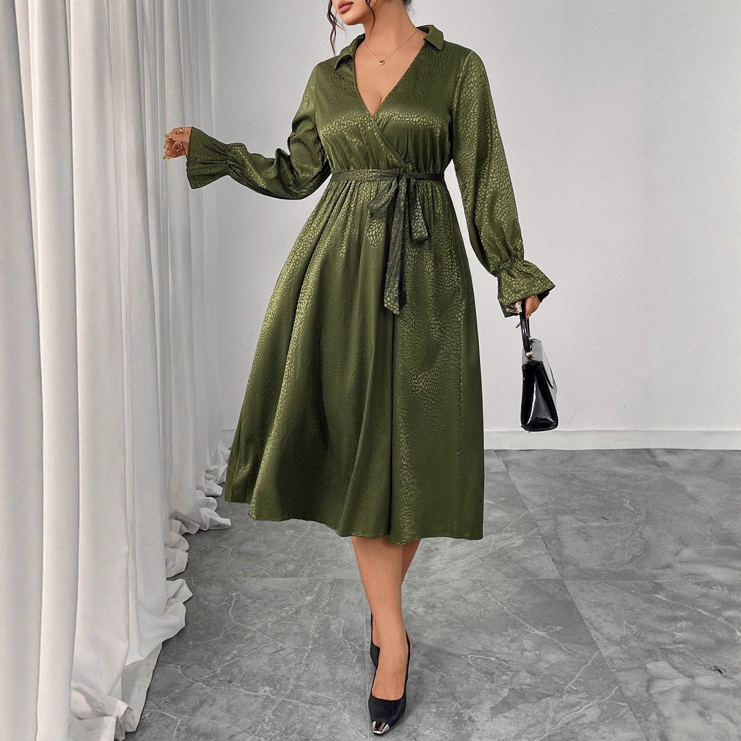 Elegant Vintage High-Waisted A-Line Dress With V-Neck