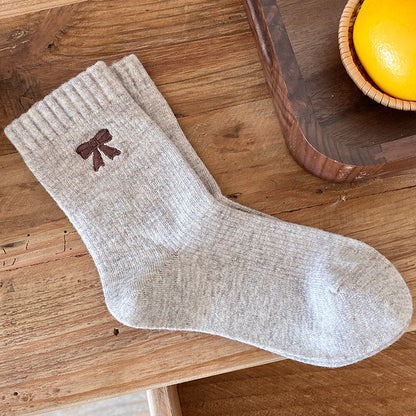 Bow Embroidery Solid Color Cotton Crew Socks