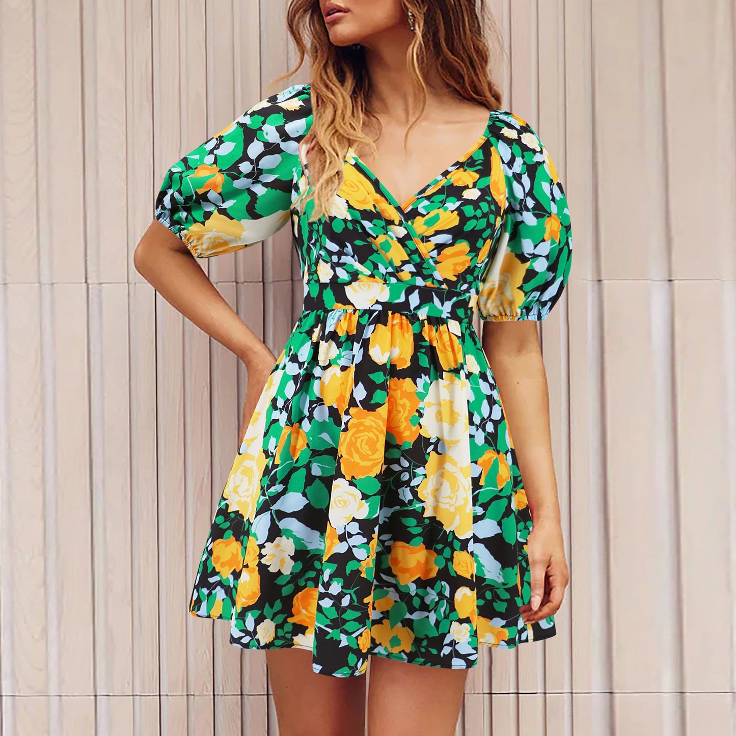 Women‘S Wear Summer New V-Neck Printed Beach Lantern Sleeve Short Dress