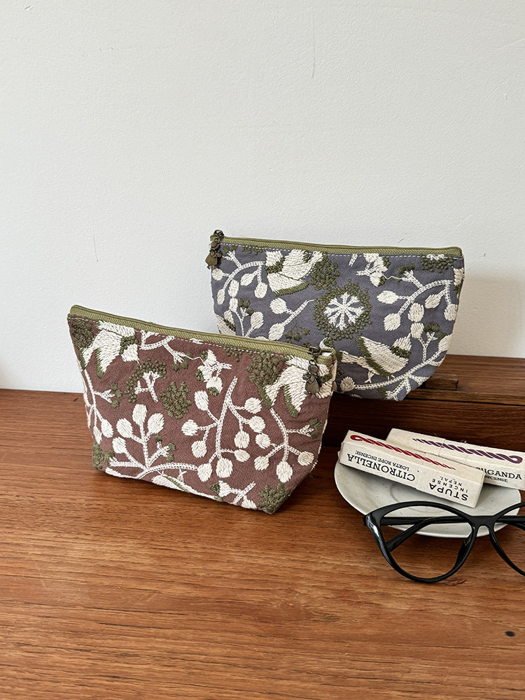 Portable Embroidered Makeup Bag Large Capacity Cosmetic Organizer