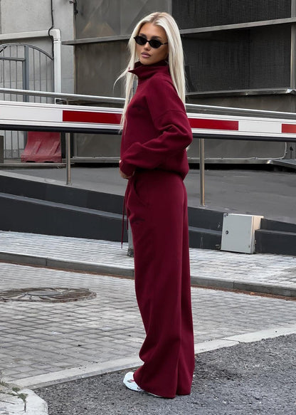 Zip Sweatshirt And Joggers Set In Burgundy